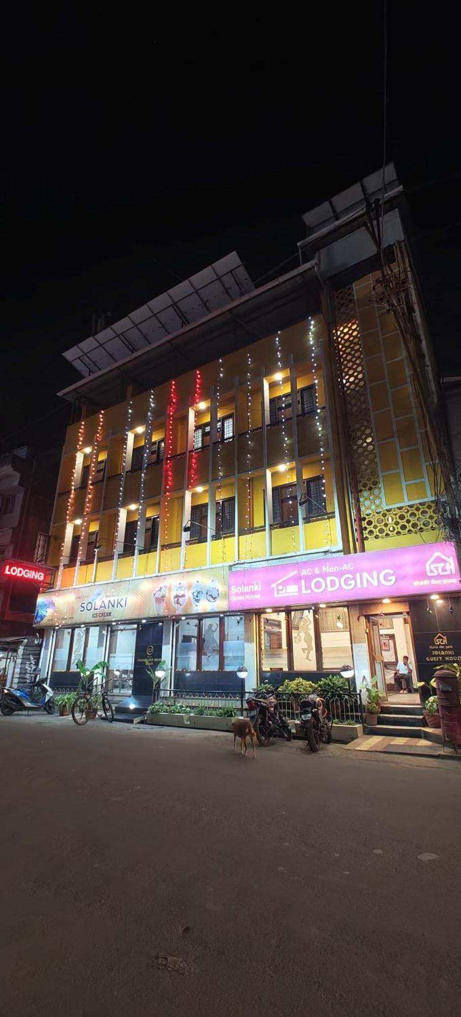 Solanki Guest House كولهابور المظهر الخارجي الصورة
