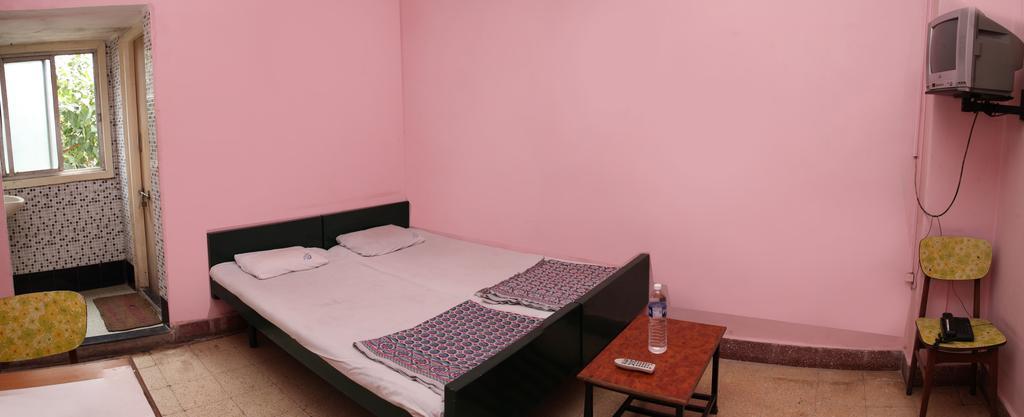 Solanki Guest House كولهابور المظهر الخارجي الصورة