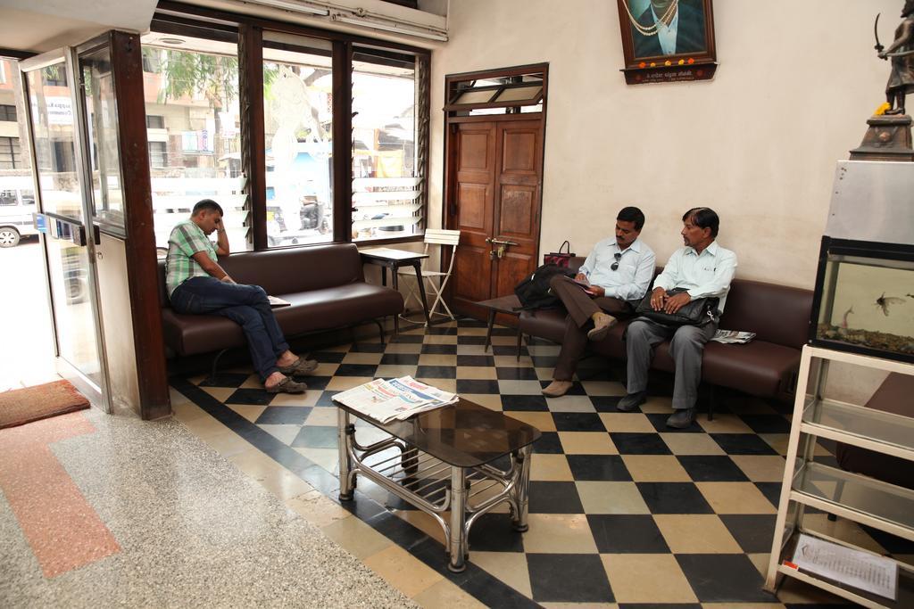 Solanki Guest House كولهابور المظهر الخارجي الصورة
