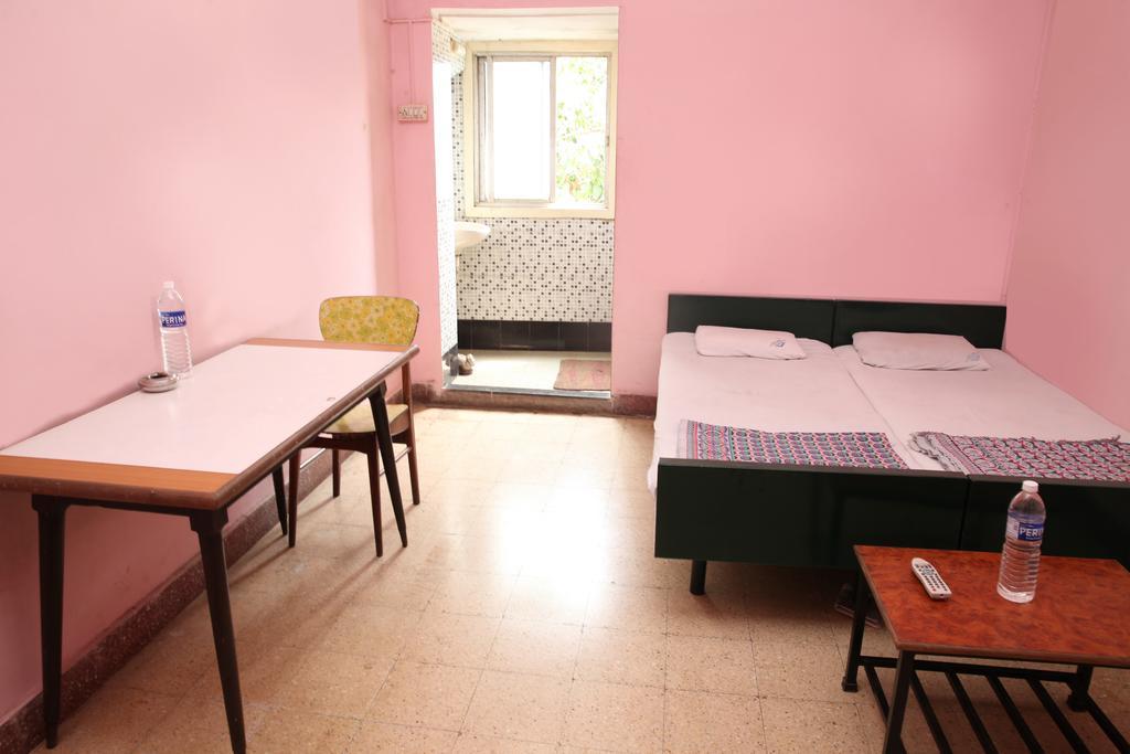 Solanki Guest House كولهابور المظهر الخارجي الصورة