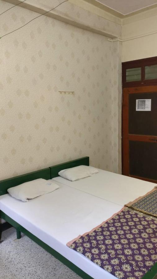 Solanki Guest House كولهابور المظهر الخارجي الصورة